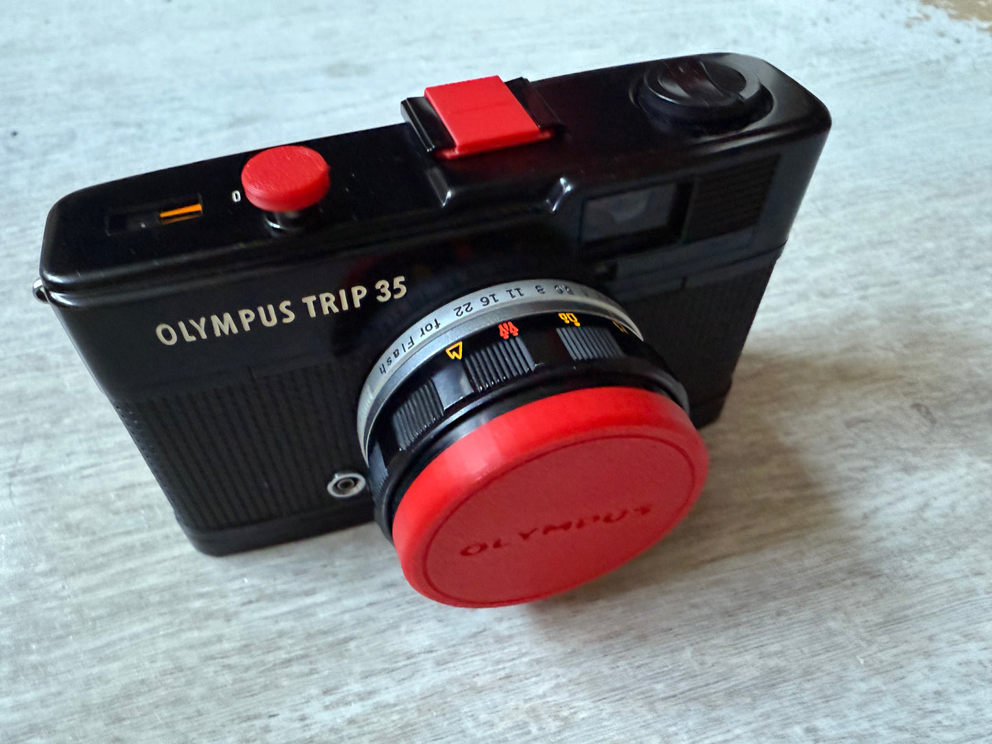 Olympus Trip 35 (Classic Black)