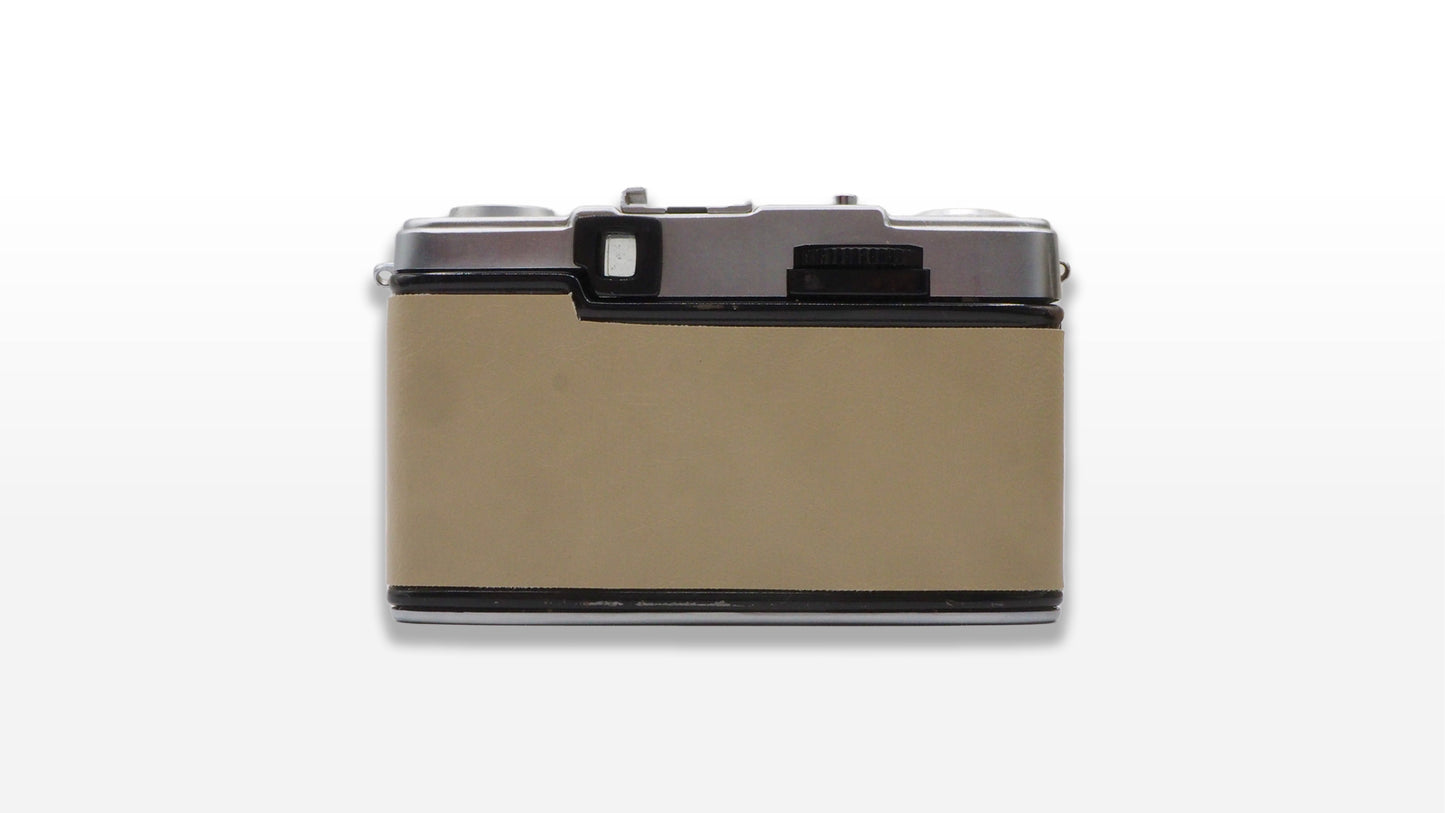 Olympus Pen ee-2 (Custom Creme)