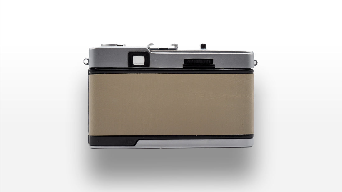 Olympus Trip 35 (Custom Red/Creme)
