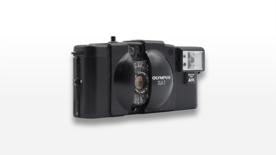 Olympus XA1